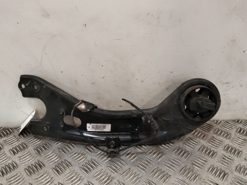 Recambio de brazo suspension inferior trasero izquierdo para hyundai ix35 1.7 crdi cat referencia OEM IAM 552703W050  