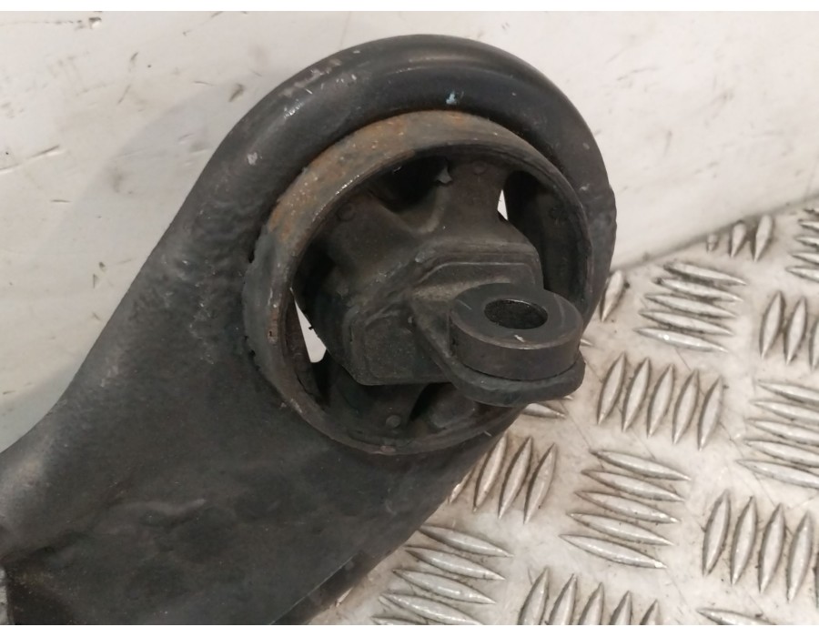 Recambio de brazo suspension inferior trasero izquierdo para hyundai ix35 1.7 crdi cat referencia OEM IAM 552703W050  