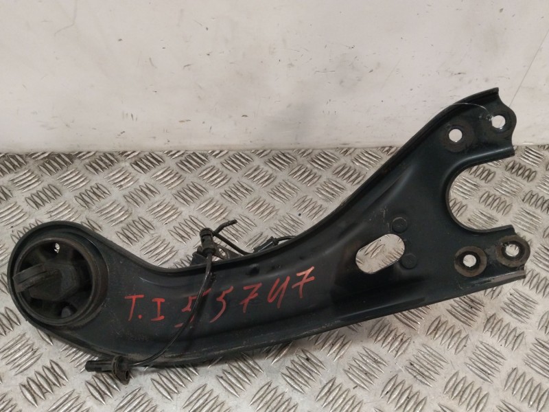 Recambio de brazo suspension inferior trasero izquierdo para hyundai ix35 1.7 crdi cat referencia OEM IAM 552703W050  
