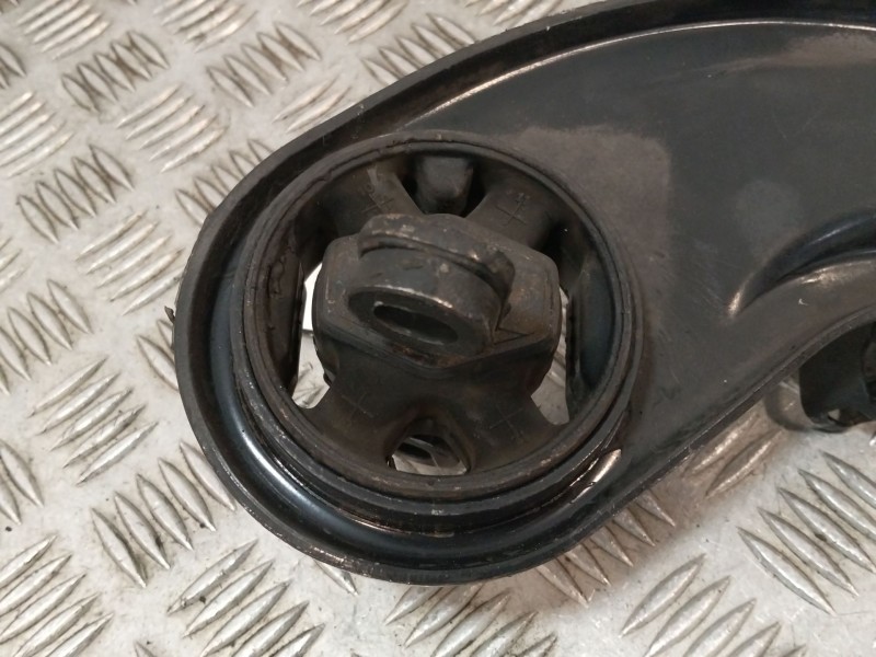 Recambio de brazo suspension inferior trasero derecho para hyundai ix35 1.7 crdi cat referencia OEM IAM 52802S850  
