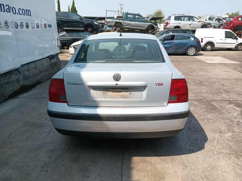 volkswagen passat b5 (3b2) del año 2000