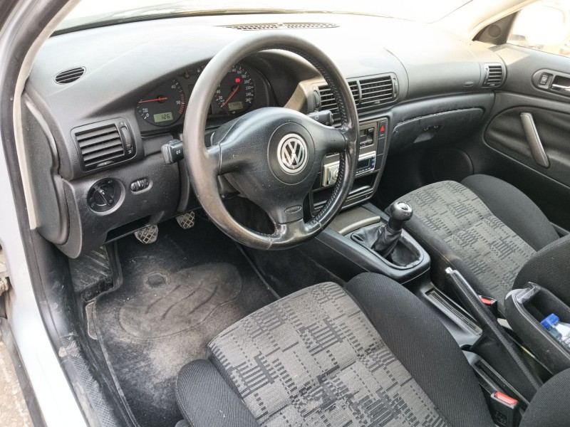 volkswagen passat b5 (3b2) del año 2000