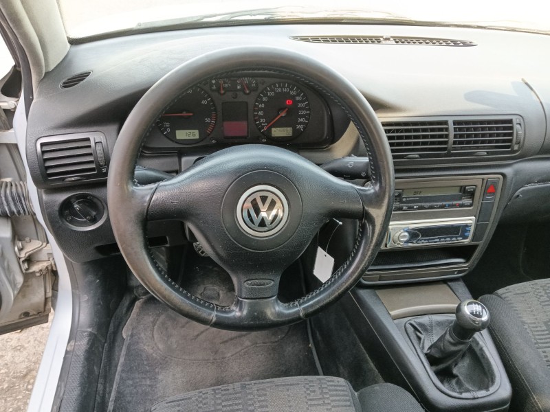 volkswagen passat b5 (3b2) del año 2000