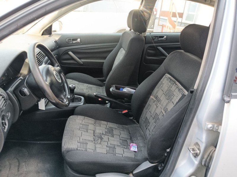 volkswagen passat b5 (3b2) del año 2000