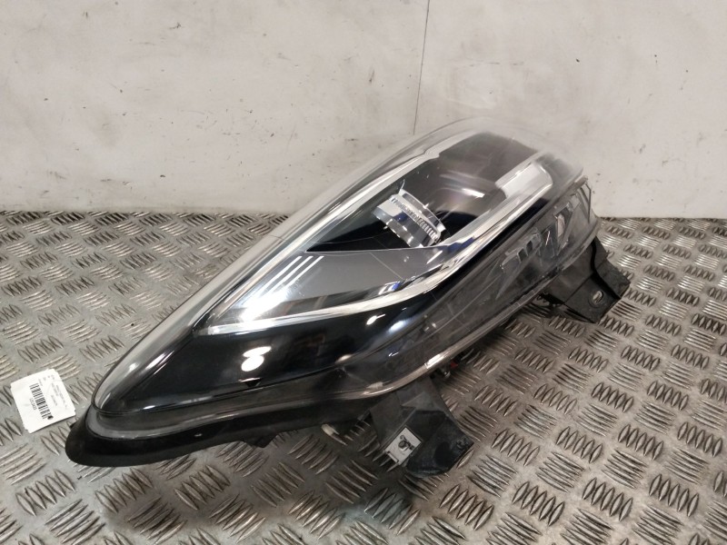 Recambio de faro derecho para renault kadjar (ha_, hl_) 1.3 tce 140 referencia OEM IAM 260104607R  