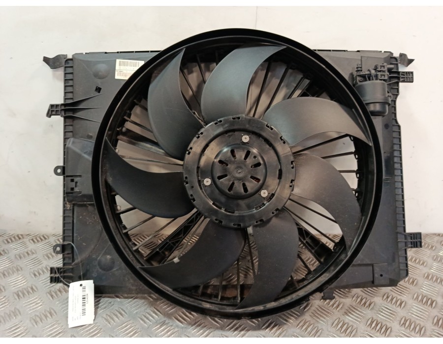 Recambio de electroventilador para mercedes-benz clase c (w204) c 200 cdi (204.001) referencia OEM IAM 2049061403  