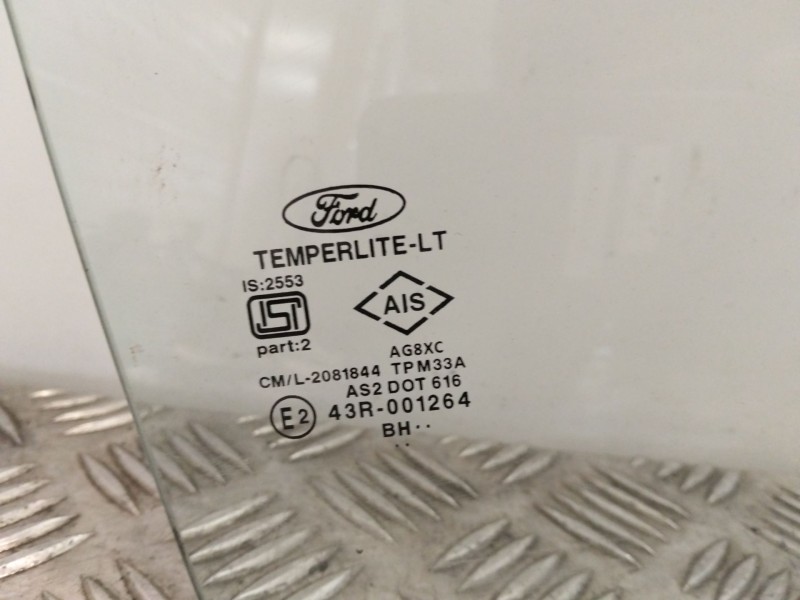 Recambio de luna delantera derecha para ford ka+ referencia OEM IAM 2236495  