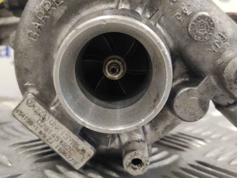 Recambio de turbocompresor para volkswagen passat berlina (3b2) referencia OEM IAM 028145702C  VNT15