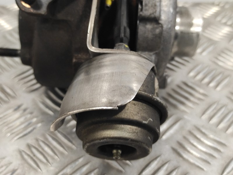 Recambio de turbocompresor para volkswagen passat berlina (3b2) referencia OEM IAM 028145702C  VNT15