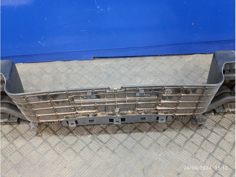 Recambio de paragolpes trasero para isuzu d-max 1.9 turbodiesel referencia OEM IAM 8983938280  