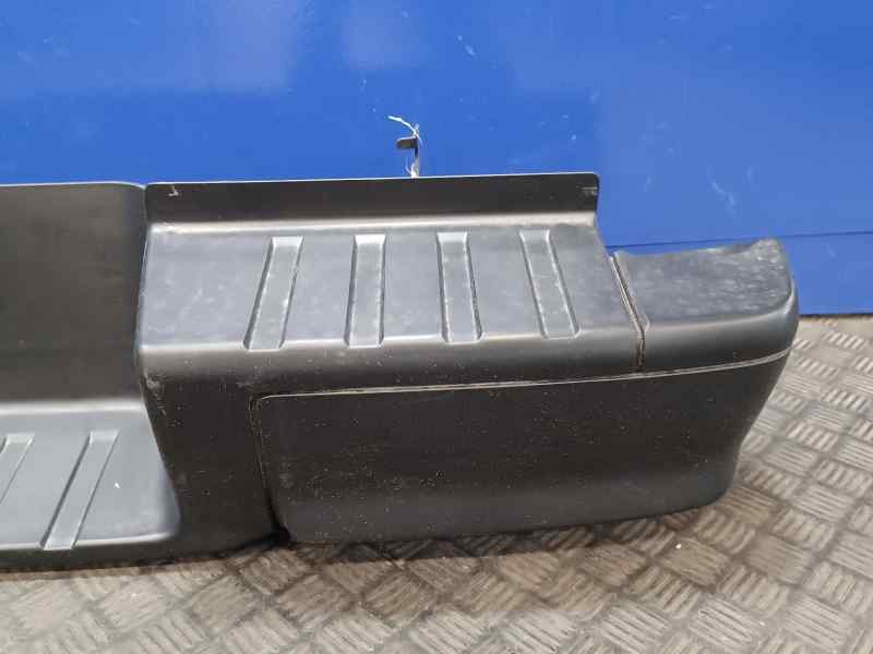 Recambio de paragolpes trasero para isuzu d-max 1.9 turbodiesel referencia OEM IAM 8983938280  