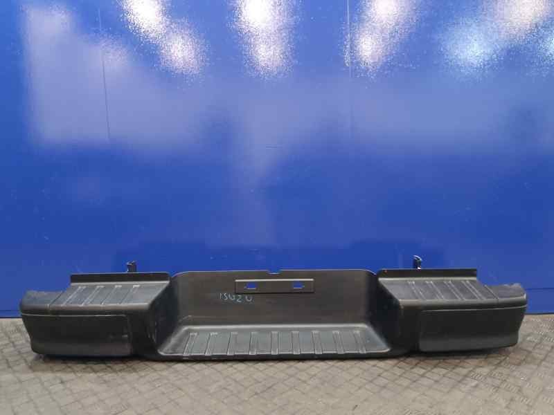 Recambio de paragolpes trasero para isuzu d-max 1.9 turbodiesel referencia OEM IAM 8983938280  