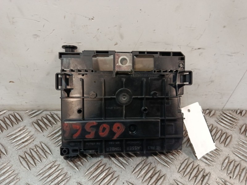 Recambio de caja reles / fusibles para peugeot partner furgoneta/monovolumen 1.6 hdi referencia OEM IAM 9807028780  