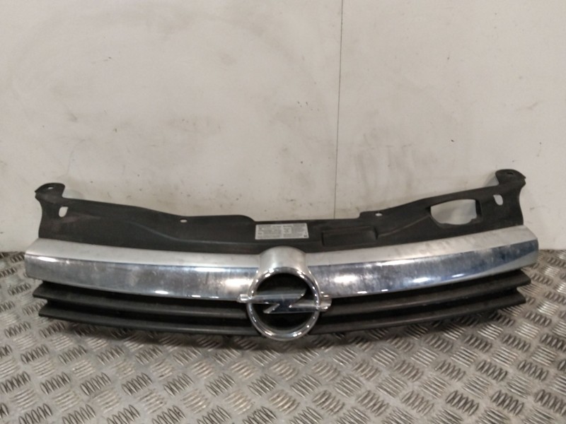 Recambio de rejilla paragolpes delantero para opel astra h (a04) 1.6 (l48) referencia OEM IAM 13151540  