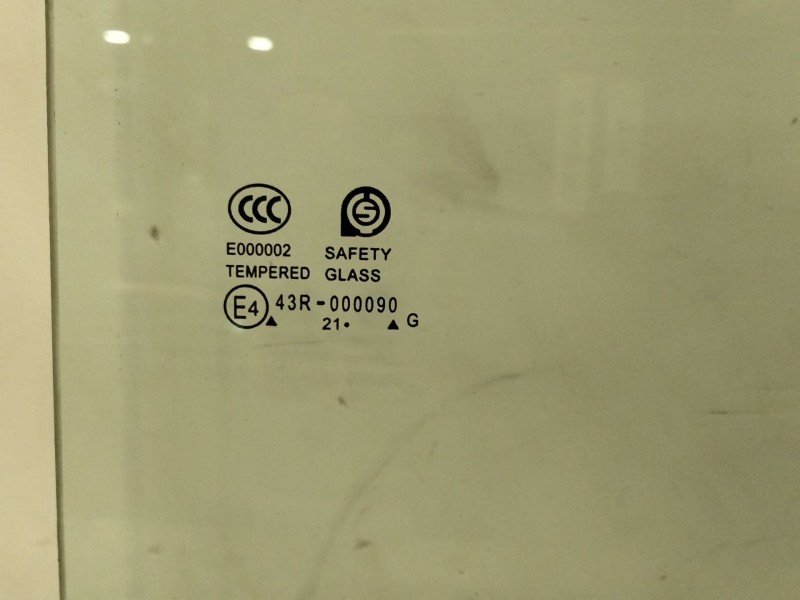 Recambio de luna delantera derecha para maxus edeliver 3 furgoneta electric referencia OEM IAM 43R000090  