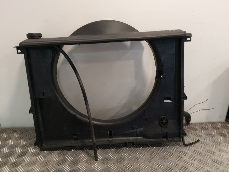 Recambio de calandra electroventilador para bmw 5 (e39) 525 i referencia OEM IAM 171117055809  