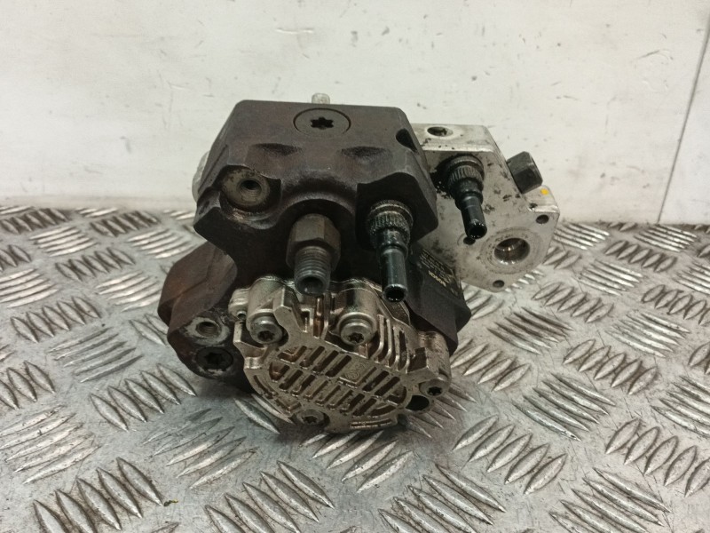 Recambio de bomba inyeccion para renault laguna ii (bg0/1_) 1.9 dci (bg0e) referencia OEM IAM 8200108225  