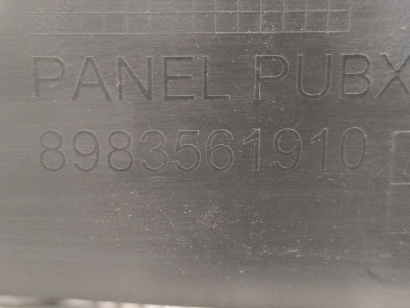 Recambio de plastico paso rueda trasero izquierdo para isuzu d-max 1.9 turbodiesel referencia OEM IAM 8983561910  