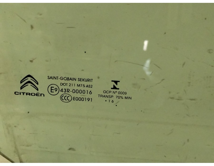 Recambio de luna delantera derecha para citroën c4 picasso ii 1.6 bluehdi 120 referencia OEM IAM 9675833280  