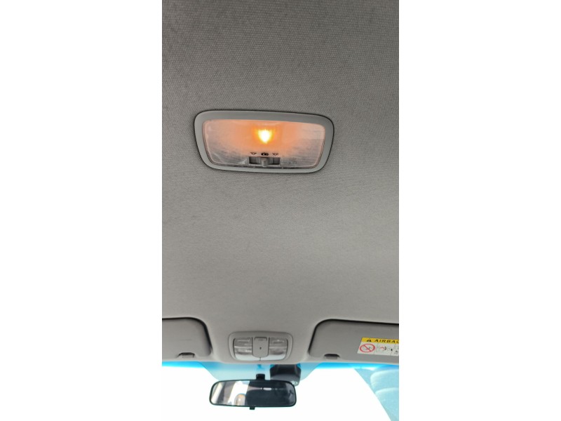 Recambio de luz interior delantera central para kia rio iii (ub) 1.25 cvvt referencia OEM IAM 928001W000HCS  