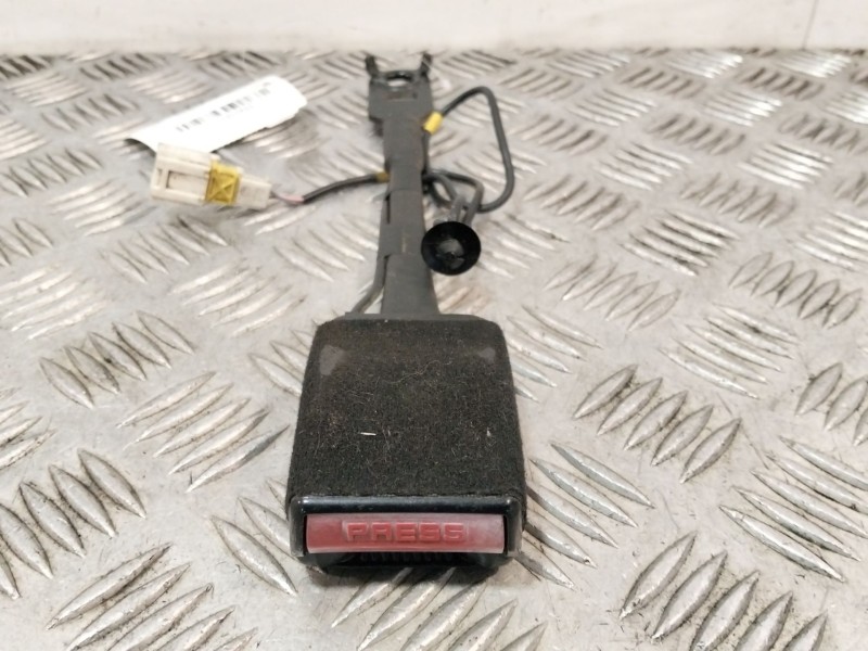 Recambio de anclaje cinturón delantero izquierdo para peugeot 308 sw i (4e_, 4h_) 1.6 hdi referencia OEM IAM   