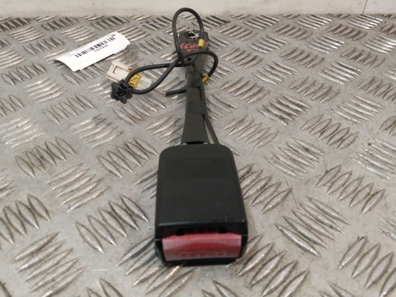 Recambio de anclaje cinturón delantero izquierdo para peugeot 308 sw i (4e_, 4h_) 1.6 hdi referencia OEM IAM   