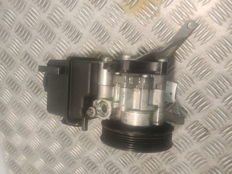 Recambio de bomba direccion para mercedes-benz clase c (w204) c 200 cdi (204.001) referencia OEM IAM A0064661501  