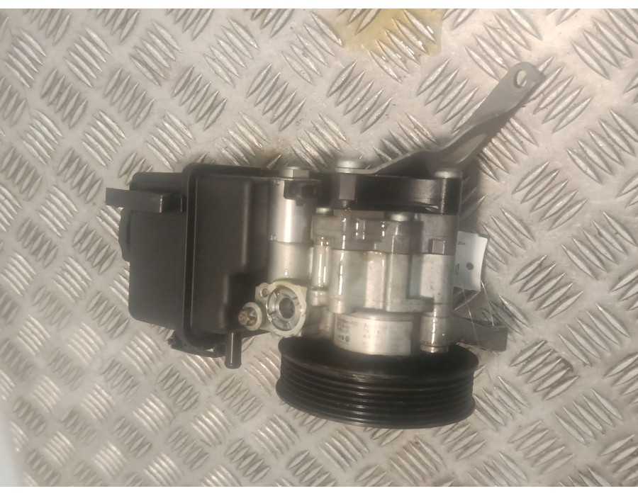 Recambio de bomba direccion para mercedes-benz clase c (w204) c 200 cdi (204.001) referencia OEM IAM A0064661501  