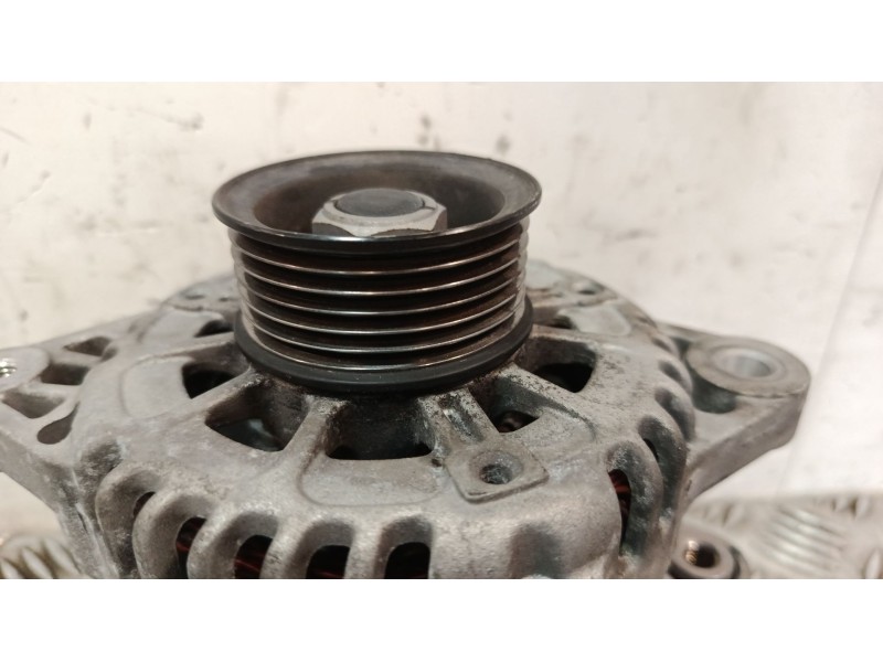 Recambio de alternador para kia ceed referencia OEM IAM 3730003815  