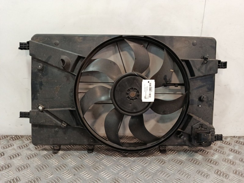 Recambio de electroventilador para opel astra j (p10) 1.6 cdti (68) referencia OEM IAM 3136613368  