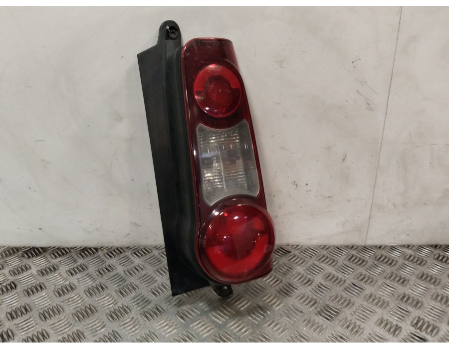 Recambio de piloto trasero derecho para peugeot partner furgoneta/monovolumen 1.6 bluehdi 100 referencia OEM IAM 9680607880 9677