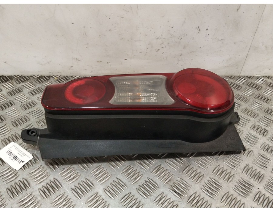 Recambio de piloto trasero derecho para peugeot partner furgoneta/monovolumen 1.6 bluehdi 100 referencia OEM IAM 9680607880 9677