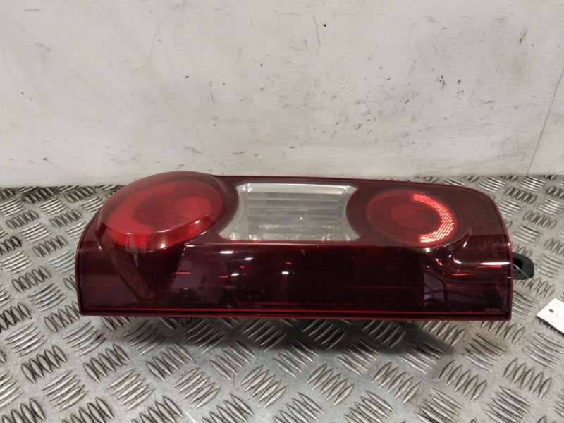 Recambio de piloto trasero derecho para peugeot partner furgoneta/monovolumen 1.6 bluehdi 100 referencia OEM IAM 9680607880 9677
