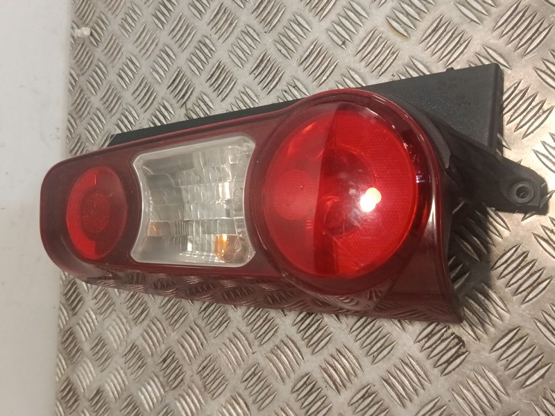 Recambio de piloto trasero izquierdo para peugeot partner furgoneta/monovolumen 1.6 bluehdi 100 referencia OEM IAM 9680608080 96