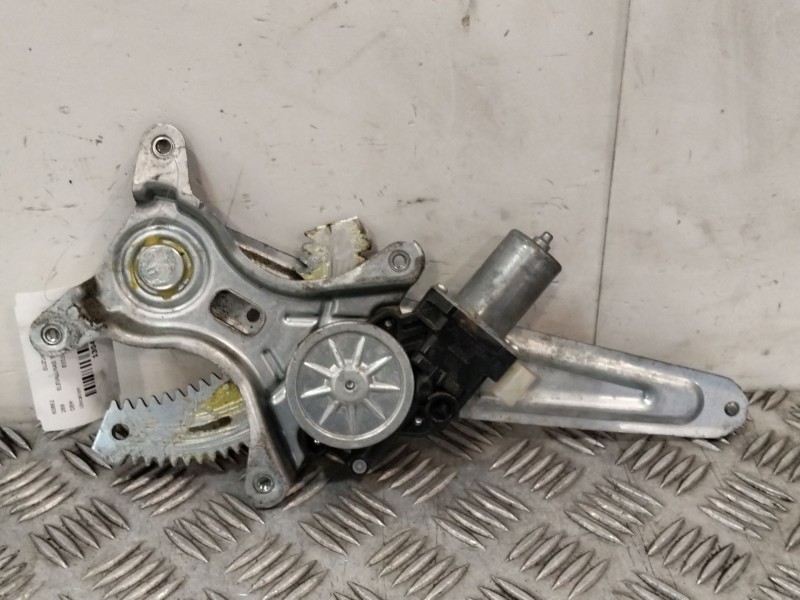 Recambio de elevalunas trasero derecho para suzuki vitara (ly) 1.0 (apk 310) referencia OEM IAM 8351054P00000  