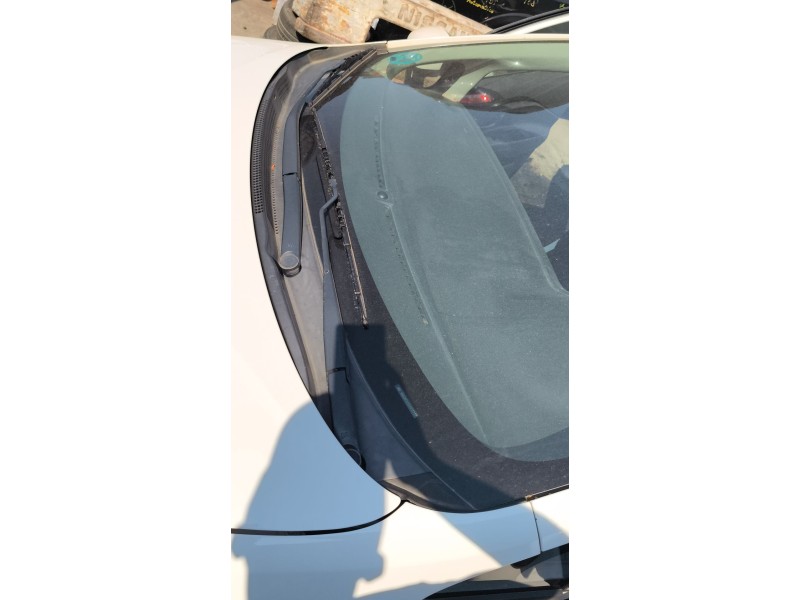 Recambio de brazo limpia delantero derecho para kia rio iii (ub) 1.25 cvvt referencia OEM IAM 983211W000  