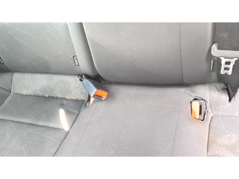 Recambio de enganche cinturon trasero derecho para kia rio iii (ub) 1.25 cvvt referencia OEM IAM 898401W200HU  