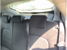 Recambio de reposacabezas trasero izquierdo para kia rio iii (ub) 1.25 cvvt referencia OEM IAM 897001W010BB2  