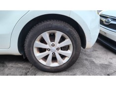 Recambio de paso de rueda trasero izquierdo para kia rio iii (ub) 1.25 cvvt referencia OEM IAM 868211W010  