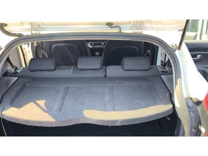 Recambio de bandeja trasera para kia rio iii (ub) 1.25 cvvt referencia OEM IAM 859101W200  