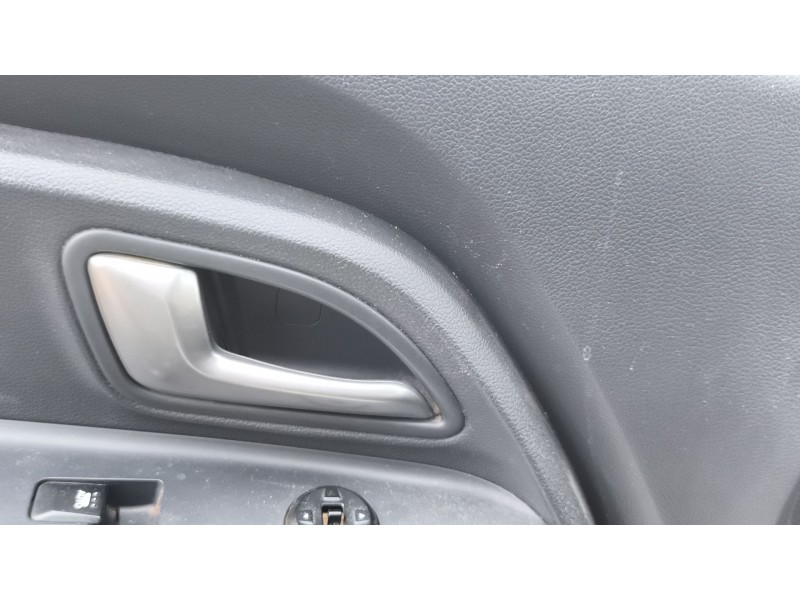 Recambio de maneta interior delantera izquierda para kia rio iii (ub) 1.25 cvvt referencia OEM IAM 826101W010  