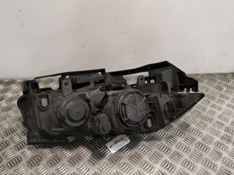 Recambio de faro izquierdo para renault megane ii coupé-cabriolet (em0/1_) 1.9 dci referencia OEM IAM 8200412746C  