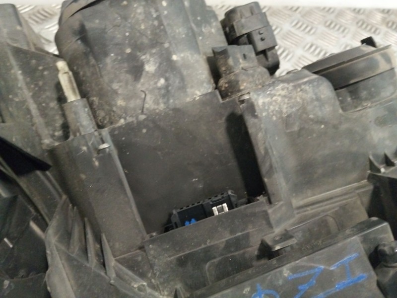 Recambio de faro izquierdo para renault megane ii coupé-cabriolet (em0/1_) 1.9 dci referencia OEM IAM 8200412746C  