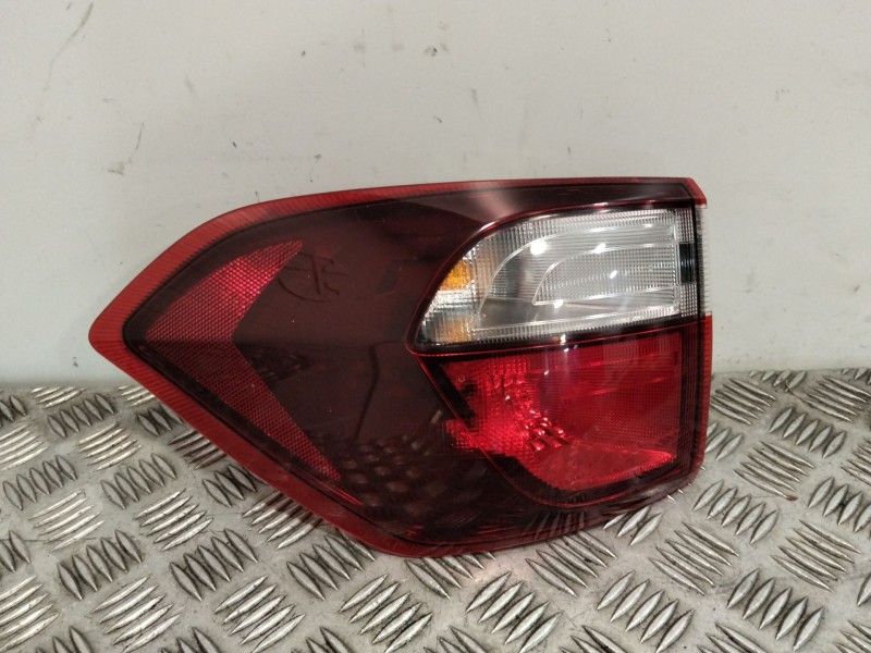 Recambio de piloto trasero izquierdo para ford ecosport 1.0 ecoboost referencia OEM IAM 2304079  