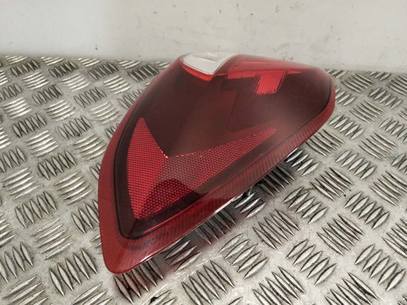 Recambio de piloto trasero izquierdo para ford ecosport 1.0 ecoboost referencia OEM IAM 2304079  
