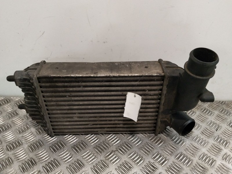 Recambio de intercooler para fiat fiorino monospace (225_) 1.3 jtd multijet (225bxb1a, 225bxb11) referencia OEM IAM 1640069  
