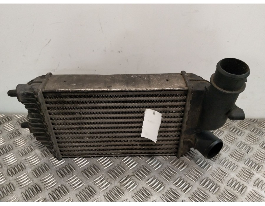 Recambio de intercooler para fiat fiorino monospace (225_) 1.3 jtd multijet (225bxb1a, 225bxb11) referencia OEM IAM 1640069  