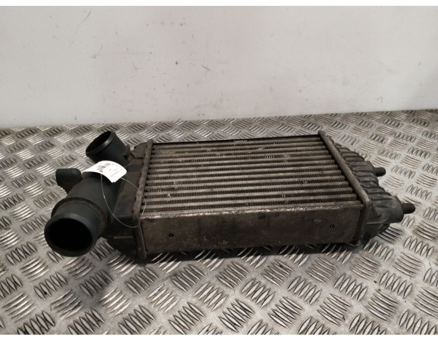 Recambio de intercooler para fiat fiorino monospace (225_) 1.3 jtd multijet (225bxb1a, 225bxb11) referencia OEM IAM 1640069  