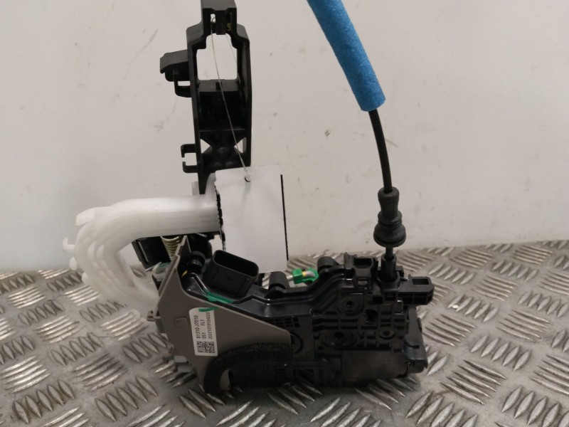 Recambio de cerradura puerta delantera izquierda para kia xceed (cd) 1.5 t-gdi mhev referencia OEM IAM 81310J7010  