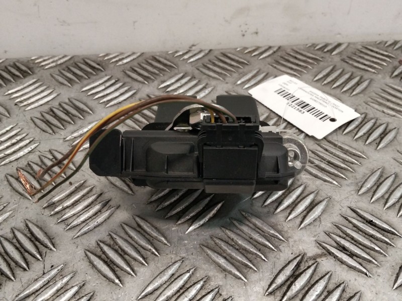 Recambio de cerradura maletero / porton para skoda fabia ii (542) 1.2 12v referencia OEM IAM 5J0827501D  